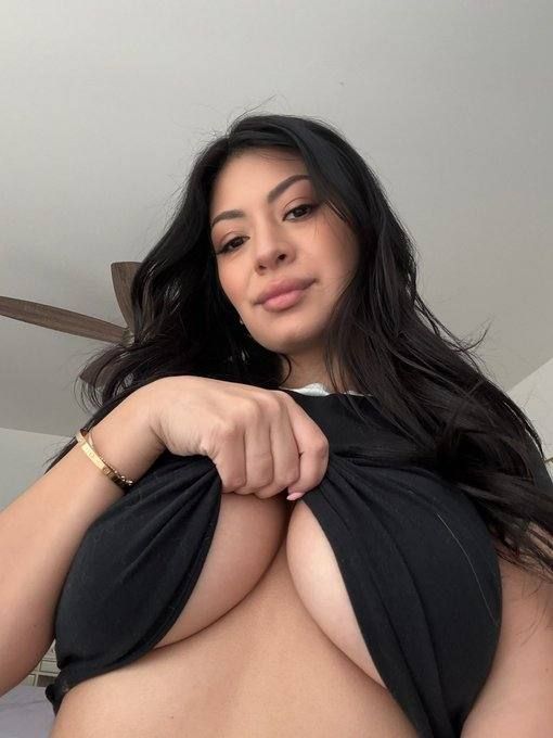 Hi. I'm Olivia💦❤️I'm Elementary school teacher💚I'm a divorced girl💦Best service🖕I want to make you happy,I like Earn money.🫰 - Image 2